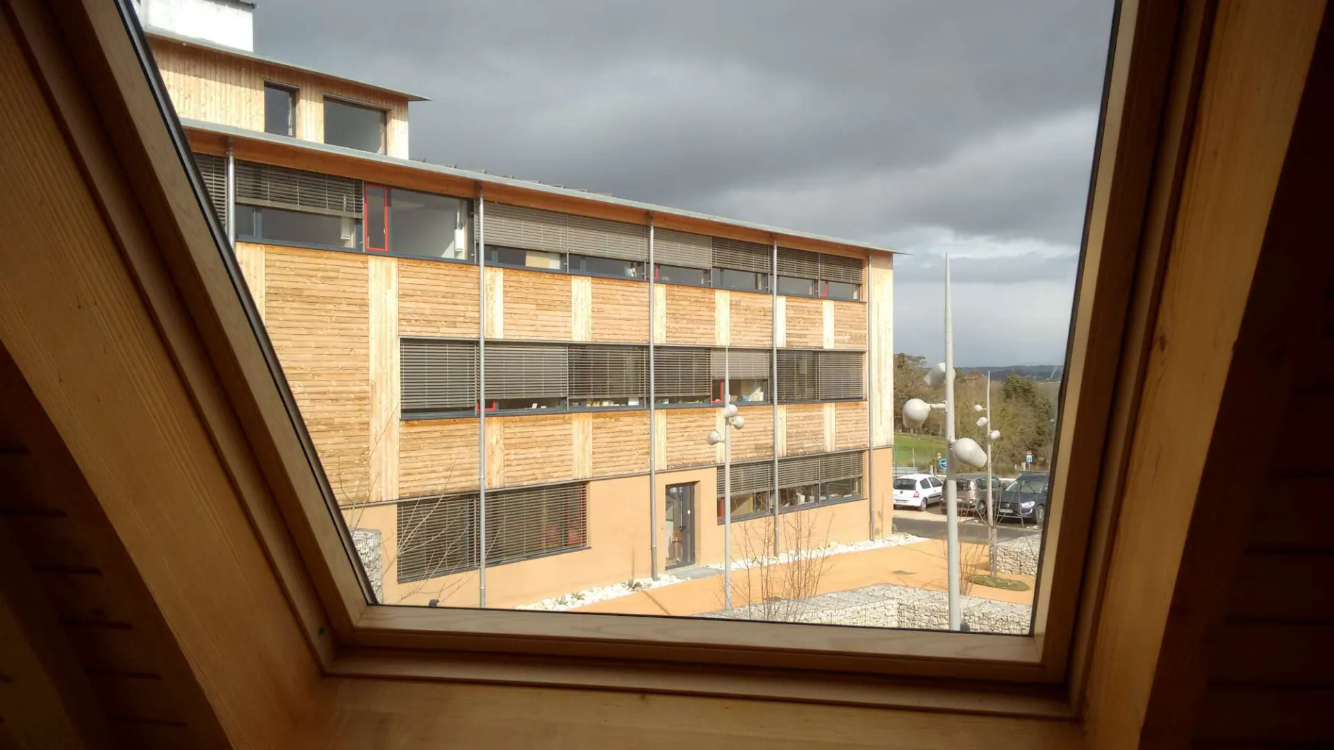 BÂTIBUZZ Bâtiment E+ d'Ecocert - Bâtiment tertiaire | L'Isle Jourdain (32) - Logo