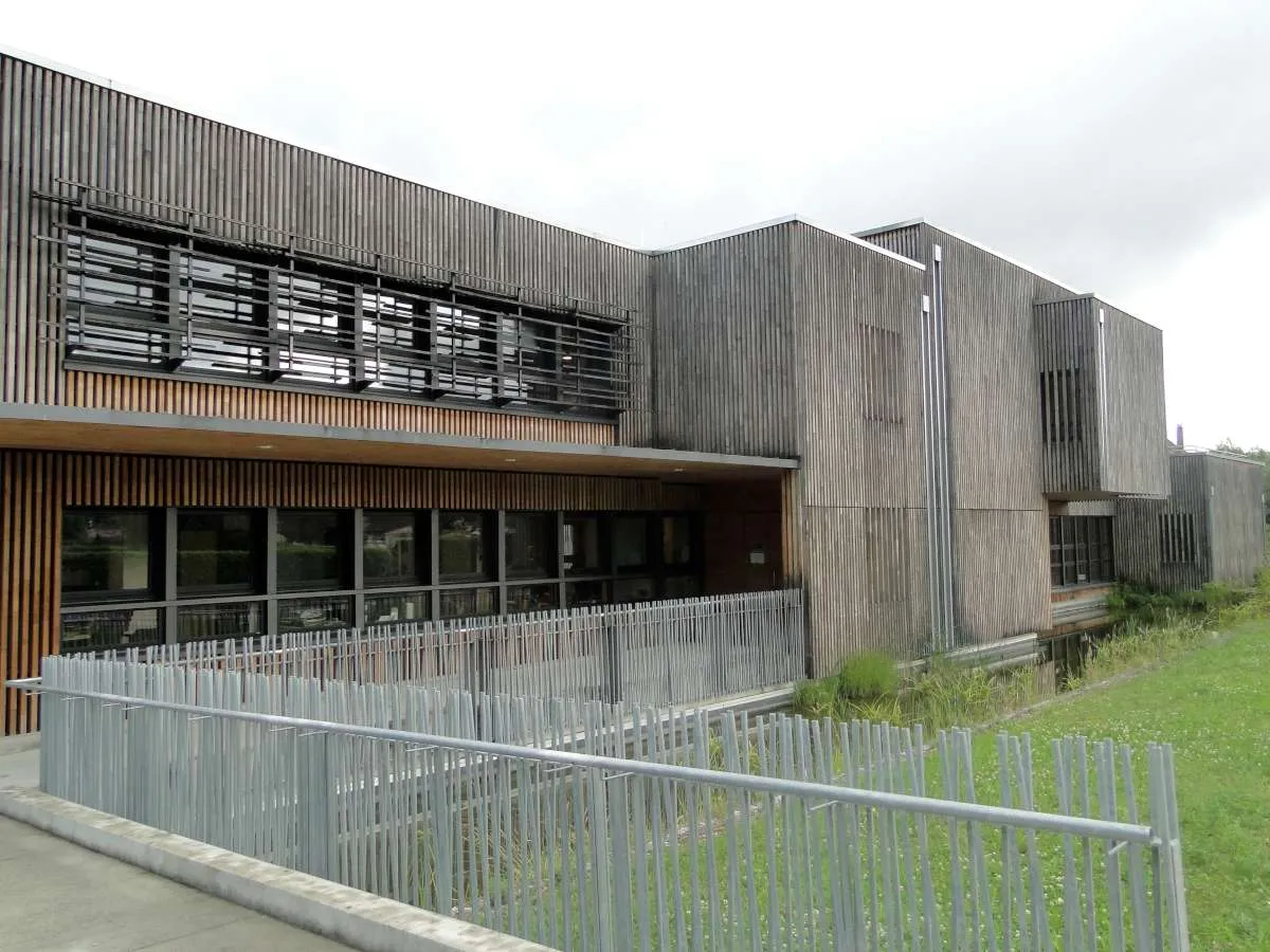 Le bois à l'honneur pour la maison du département du Lot | Saint-Céré (46)  - Logo