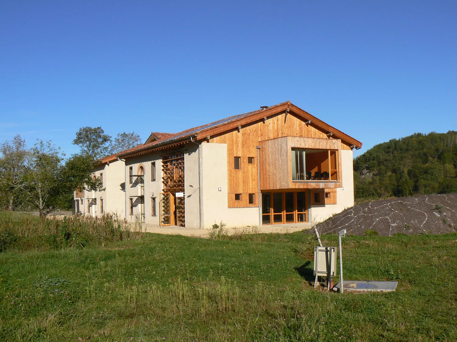 Rénovation de la ferme d'Icart et création d'un pôle de promotion du bois et des EnR | Montels (09) - Logo