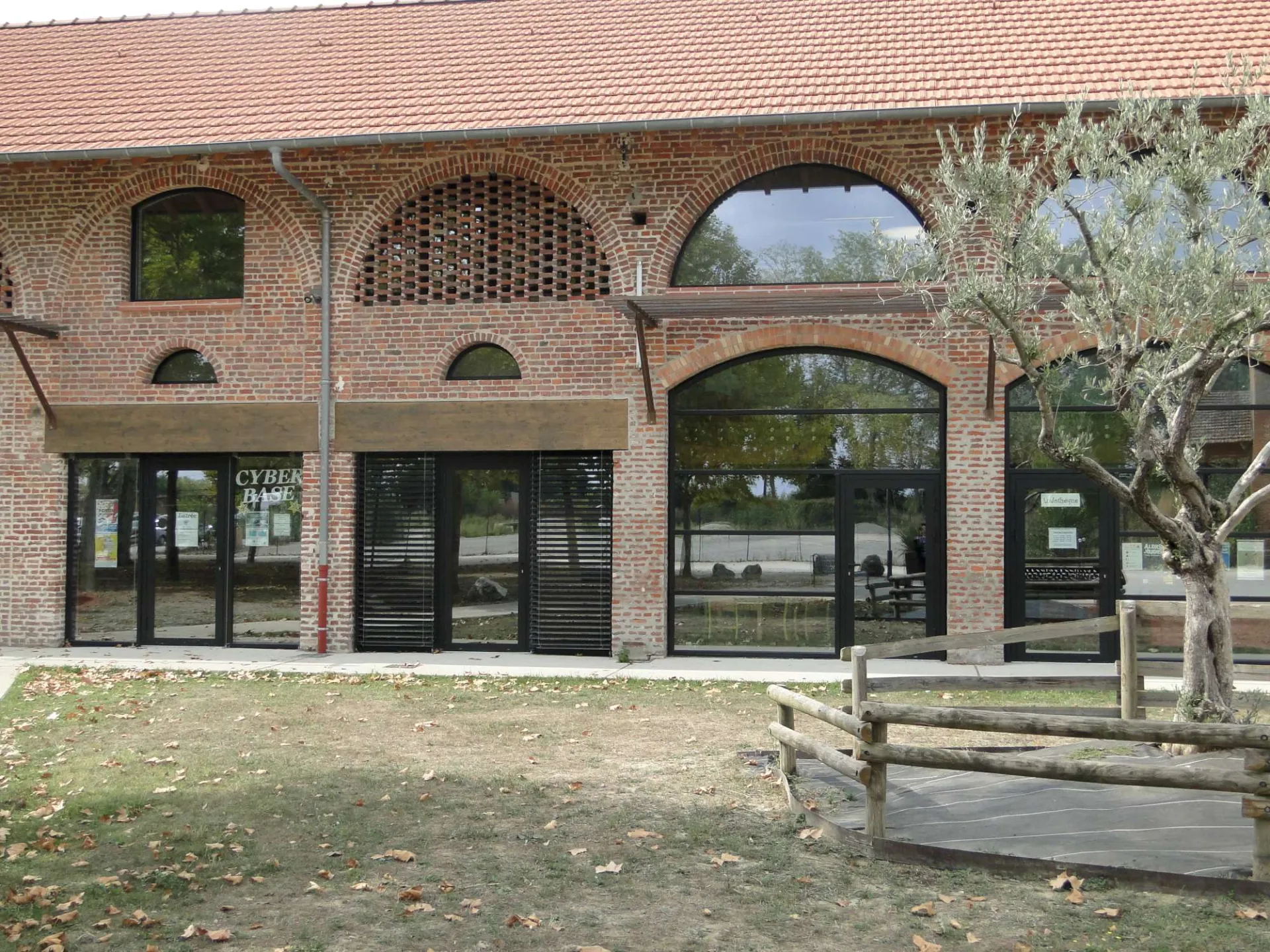 Réhabilitation exemplaire d'une ancienne papeterie en Médiathèque | Montech (82) - Logo