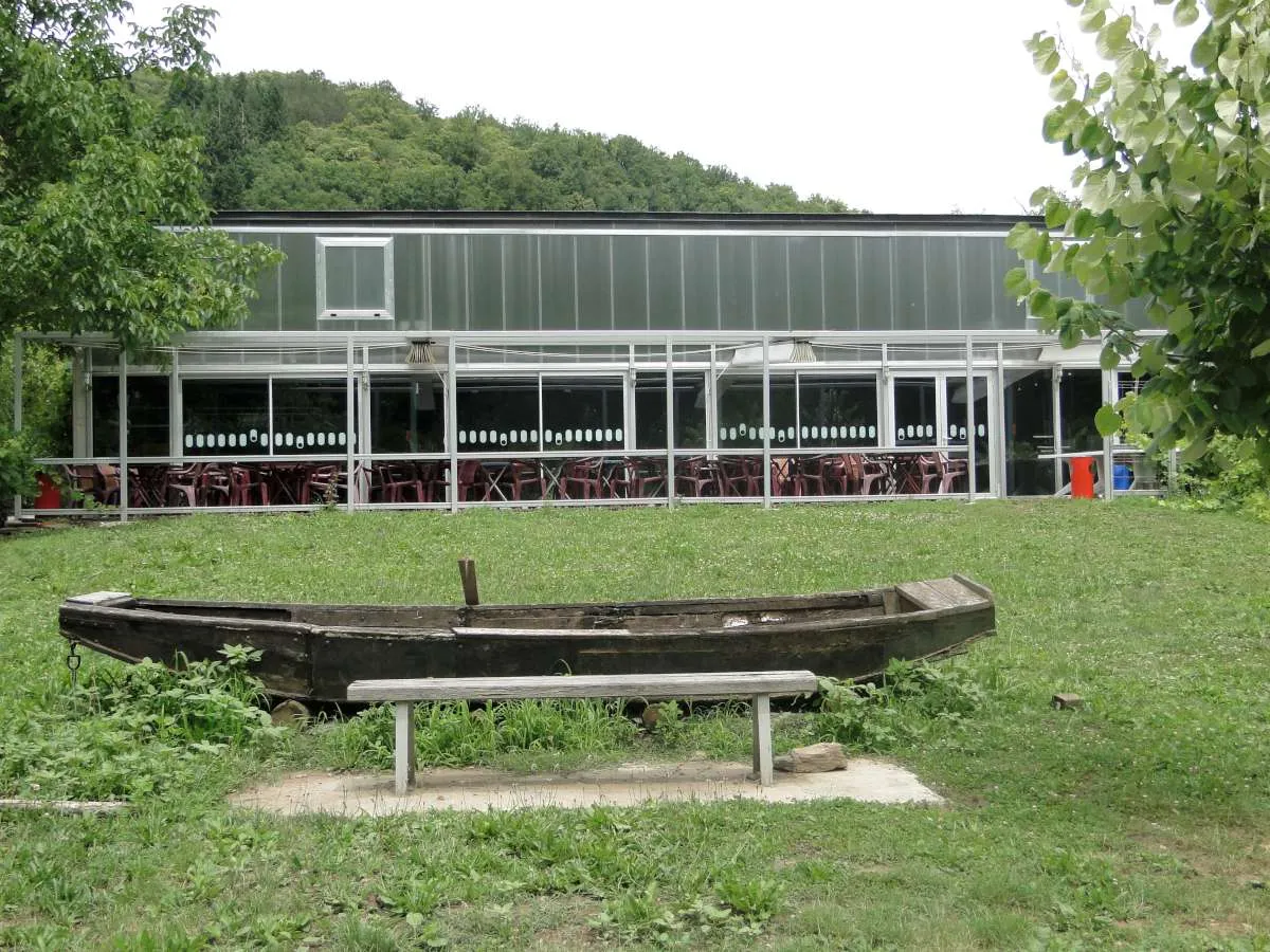 Salle des fêtes de Saint-Parthem en Aveyron