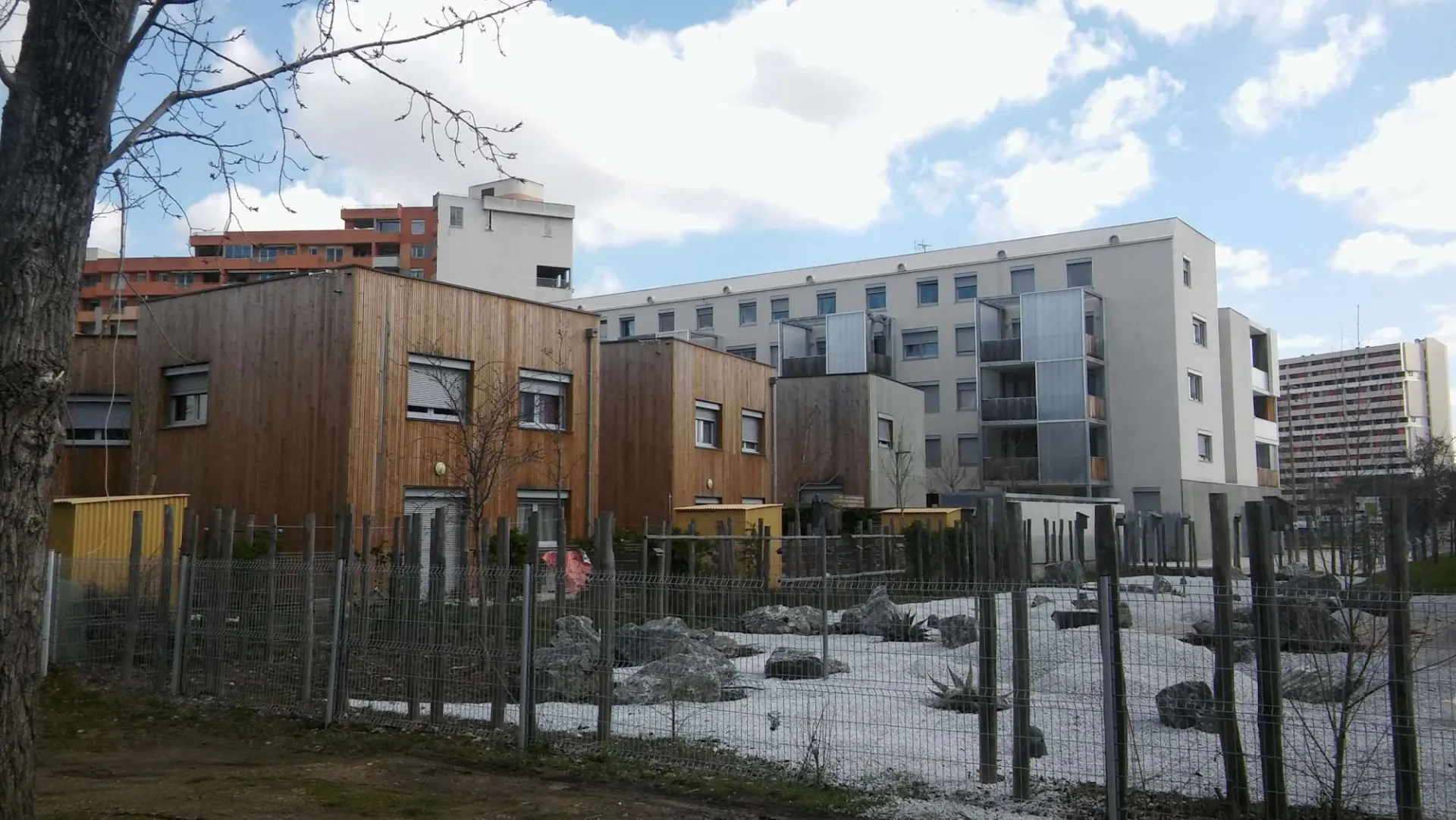 BÂTIBUZZ Résidence LIZOP : un exemple d'intégration urbaine et de qualité d'usage | Toulouse (31) - Logo