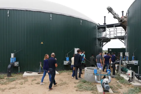 Retour sur | Enviro'café #10 | Visite d'une unité de méthanisation agricole à Florensac (34)