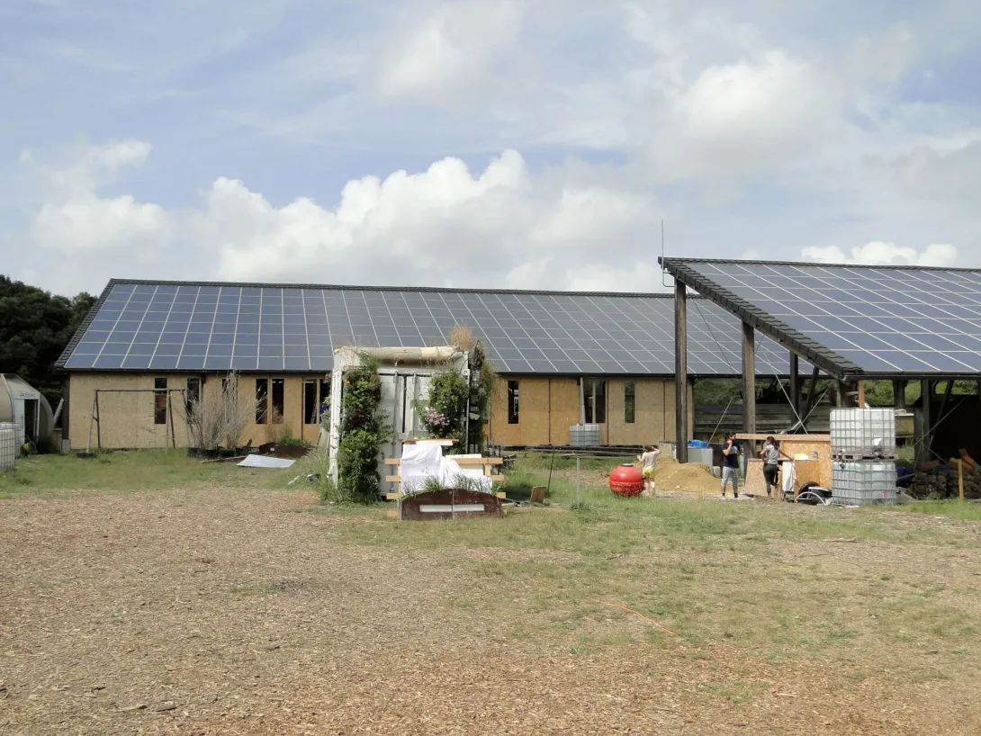 Macondo - les 2 autres ombrières