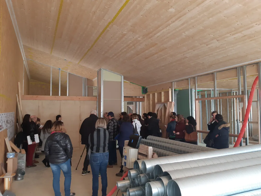 Visite de l'école passive à énergie positive de Saint-Antonin-Noble-Val (82)