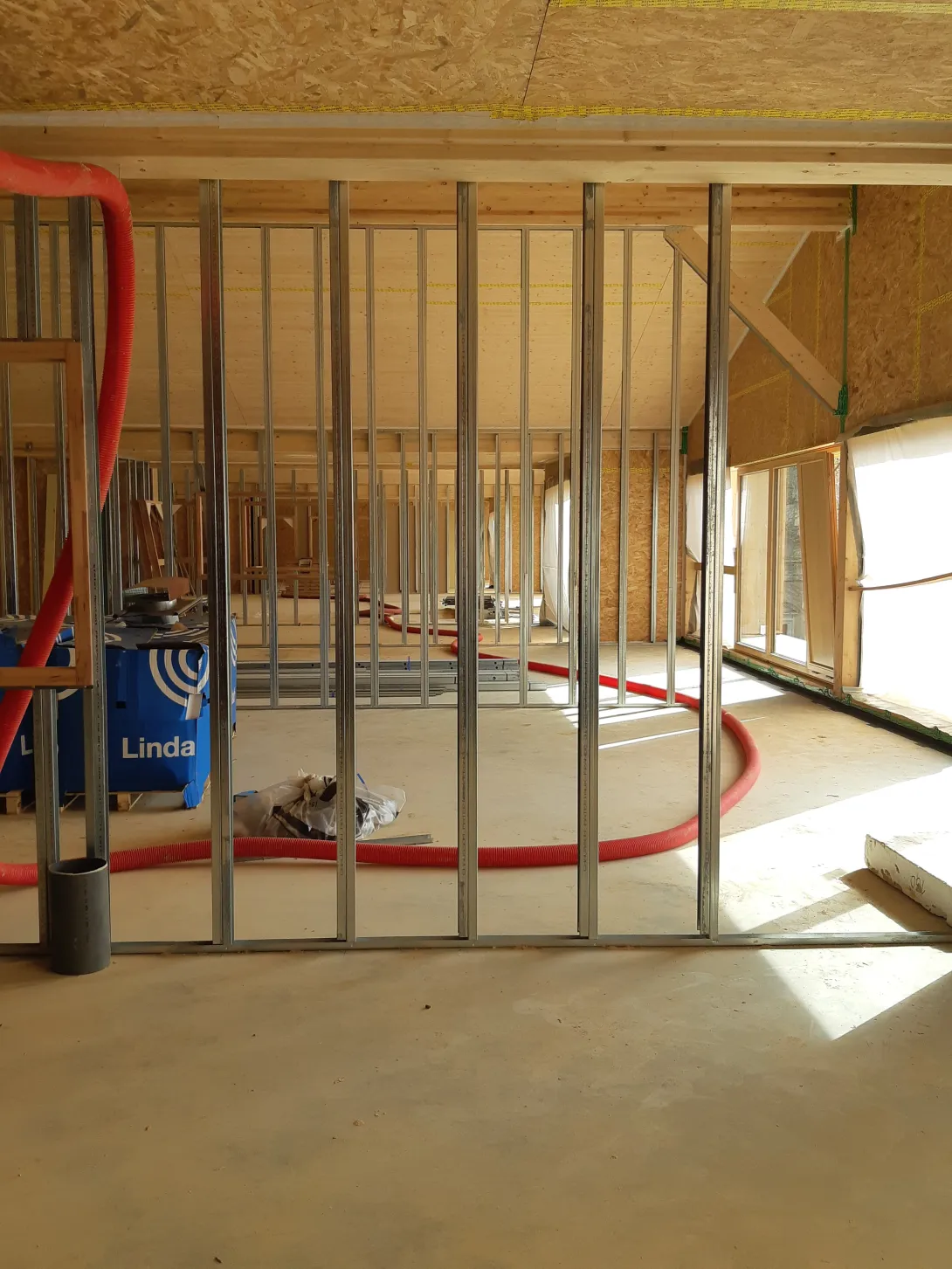 Visite de l'école passive à énergie positive de Saint-Antonin-Noble-Val (82)