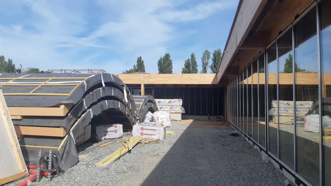 Les voûtes des toitures prêtes à être posées