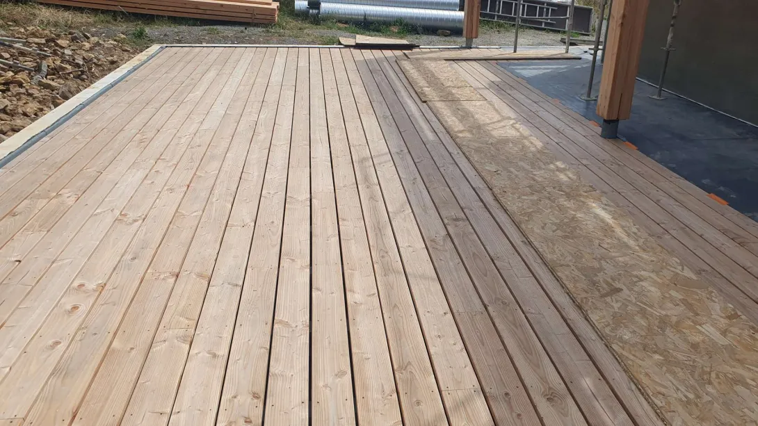 Une de terrasse en bois