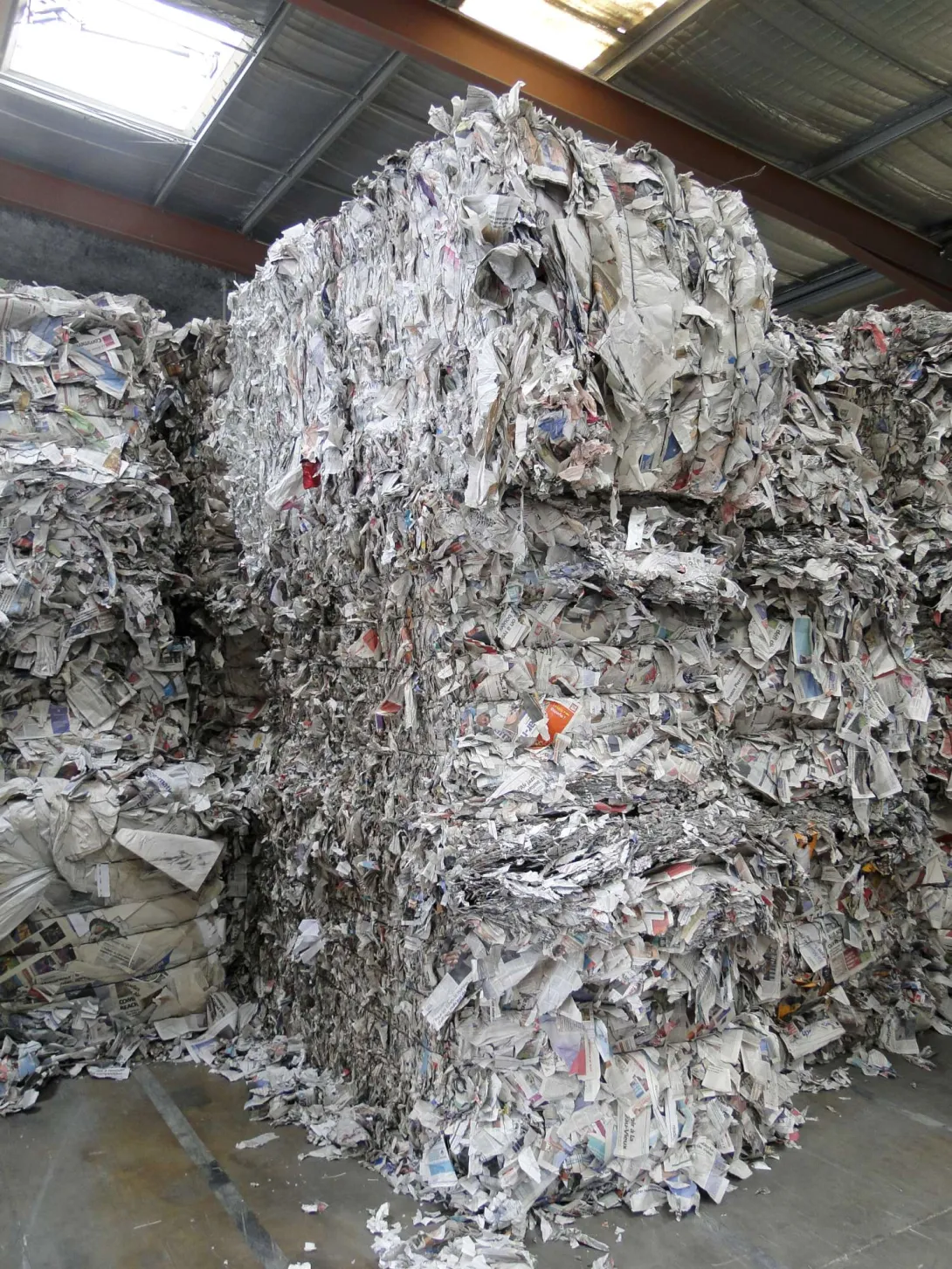 Ouattitude - Le stock de papier en balles d'1 T