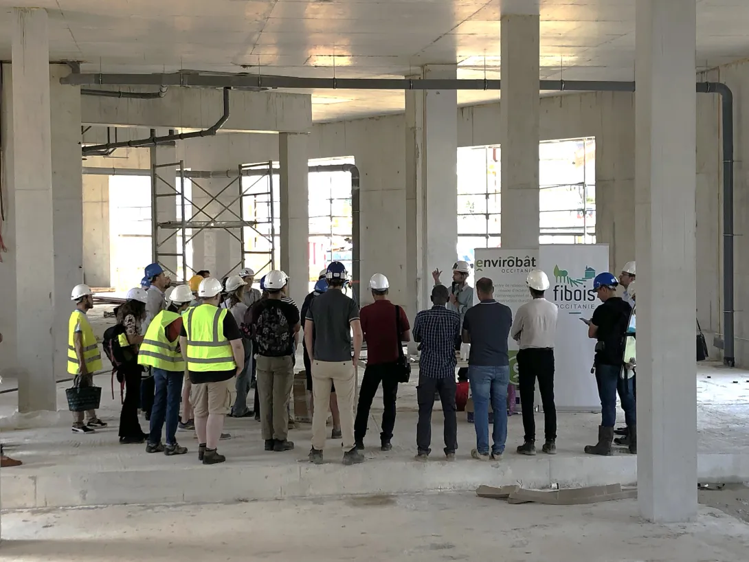 Présentation du projet par le maître d'ouvrage au niveau des futurs locaux d'activités du RDC