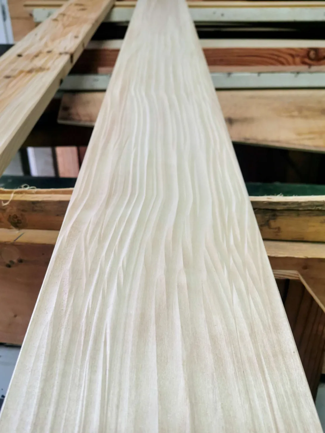 L'entreprise Granié est en capacité de "texturer" les bois pour des aménagements intérieurs originaux