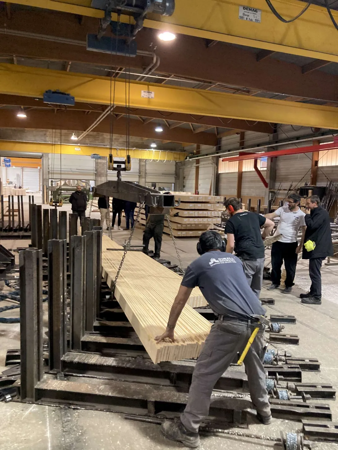 Charles & Mouysset - Préparation du serrage cintré