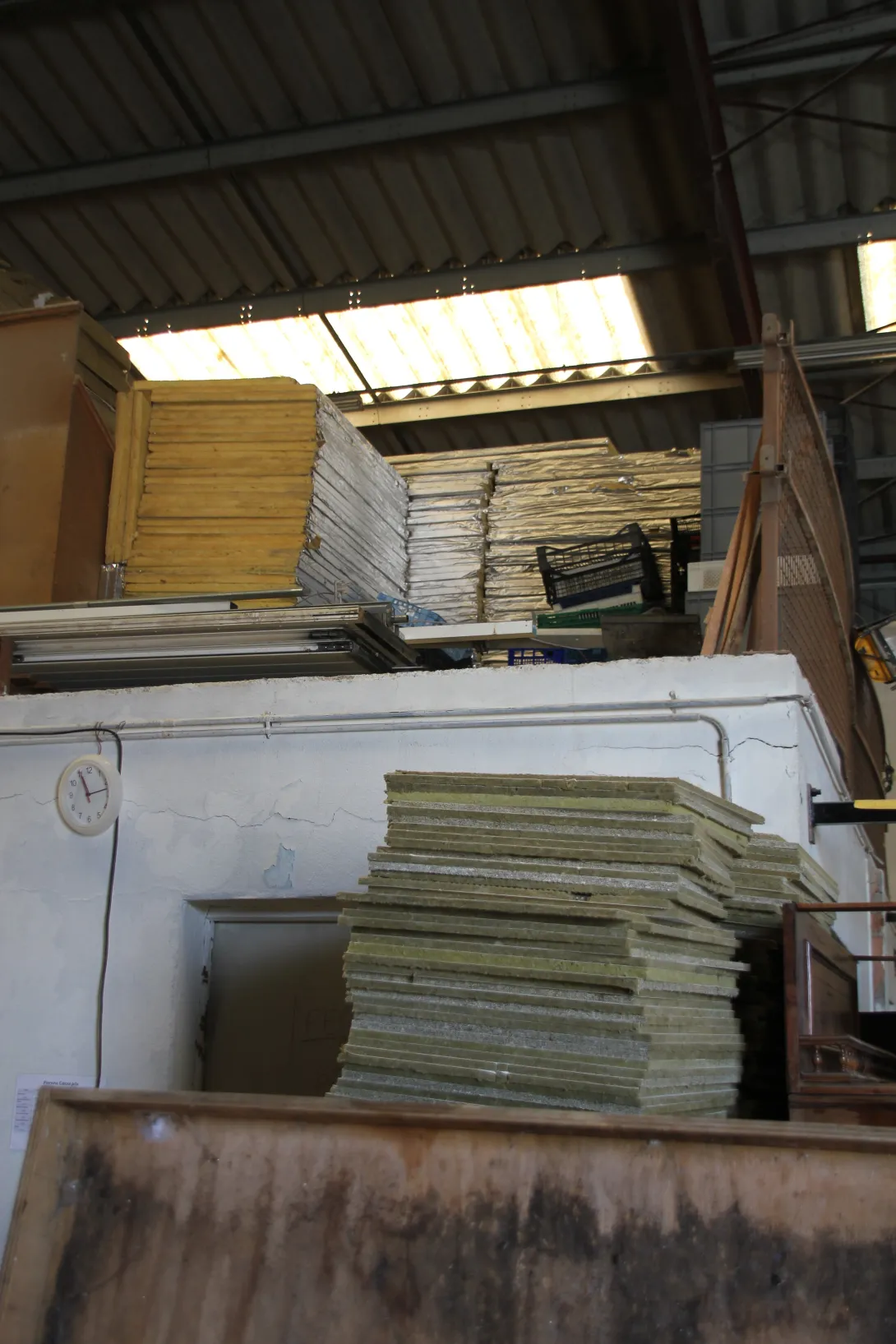 Visite Le Parchemin à Limoux (11) - Zone réemploi des matériaux de construction et aménagement - stock plaques d'isolation