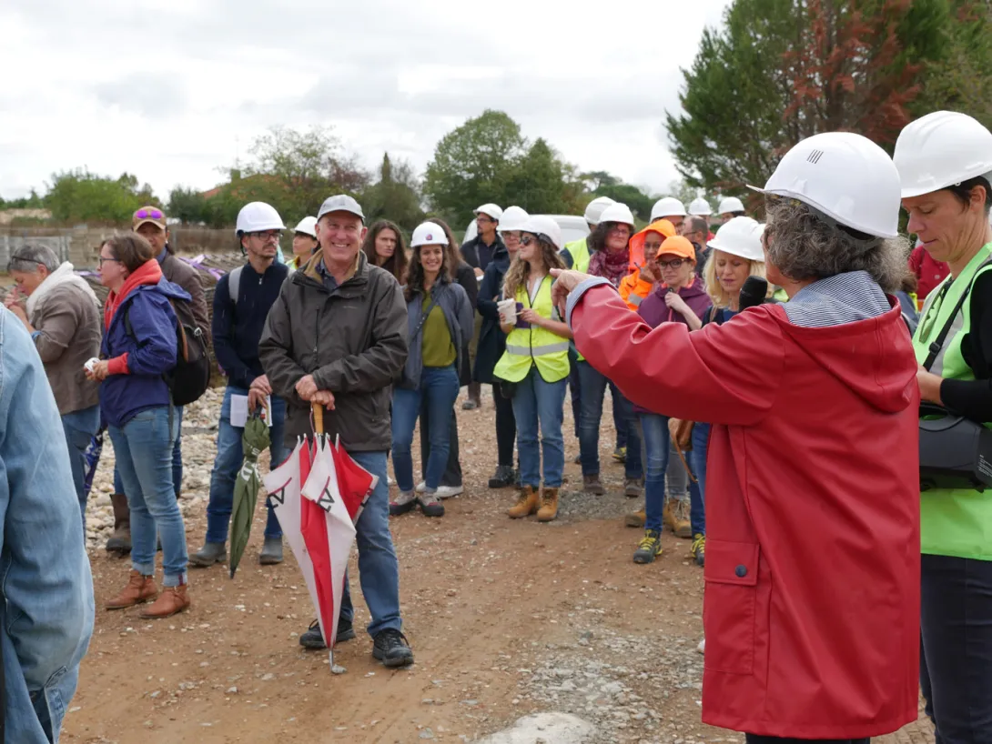 Marie-Christine Couthenx présente le projet aux participant.es