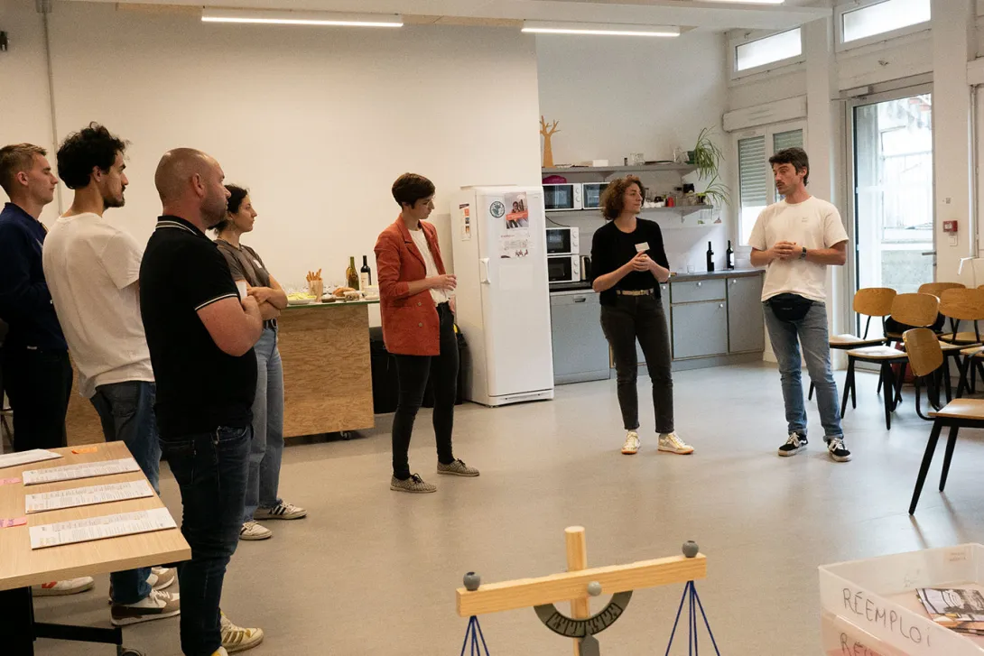 Les missions de l'association dans le domaine du réemploi et de l'économie circulaire sont mises en avant 