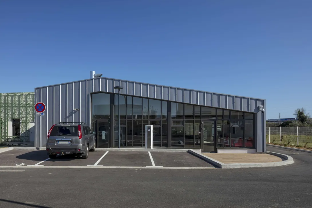 Façade nord-ouest - zone restauration